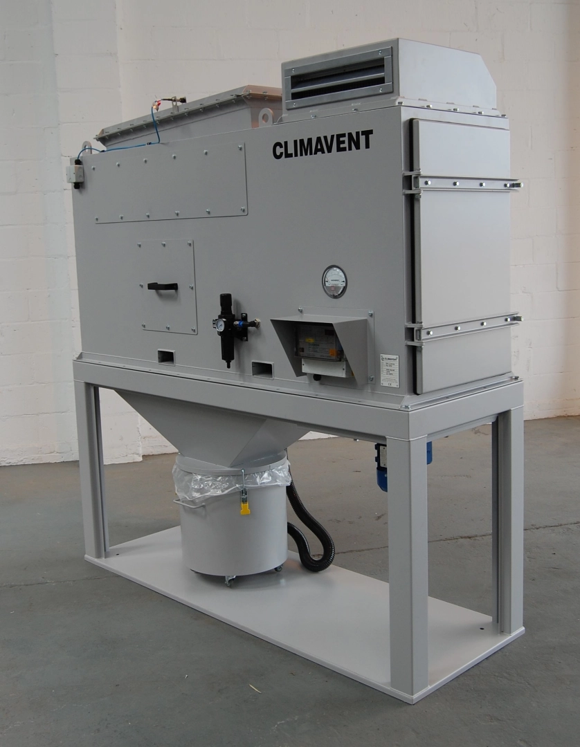 Compact reverse jet filtration unit for those dust applications where space is at a premium.